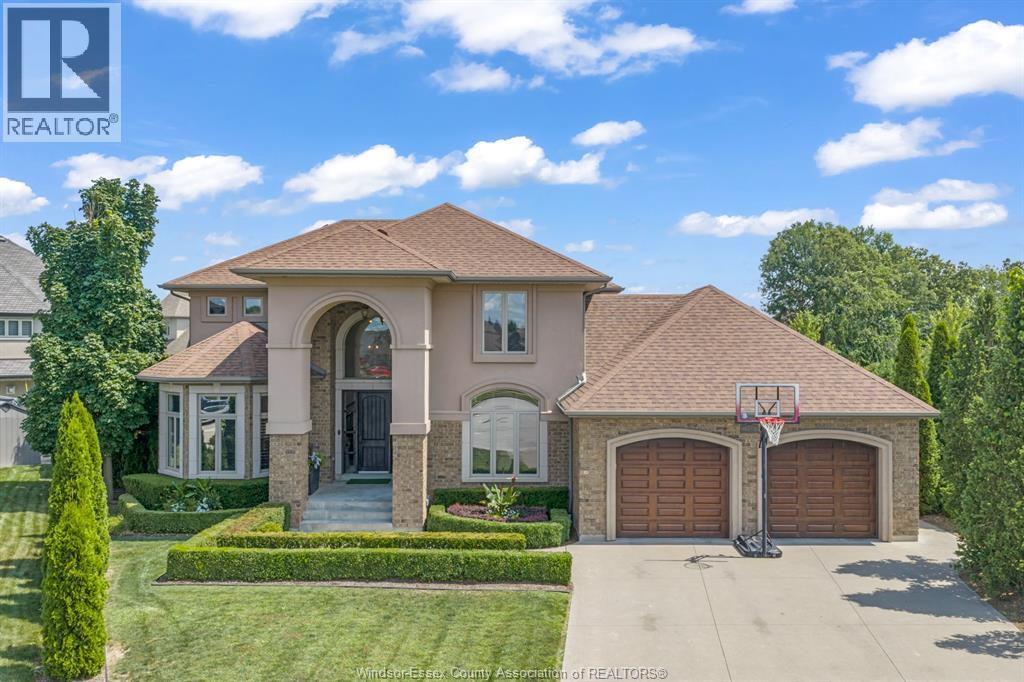 1060 WOODLAND CRESCENT - 3
