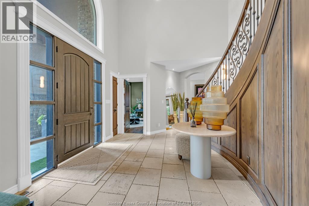 1060 WOODLAND CRESCENT - 10