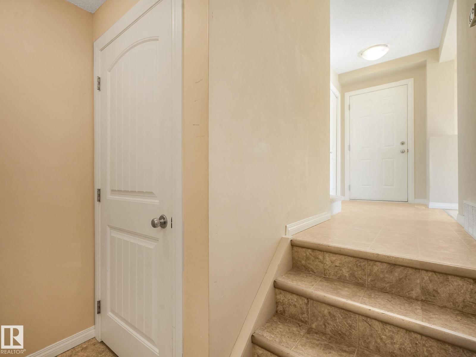 4 11813 43 Street NW - Photo 17