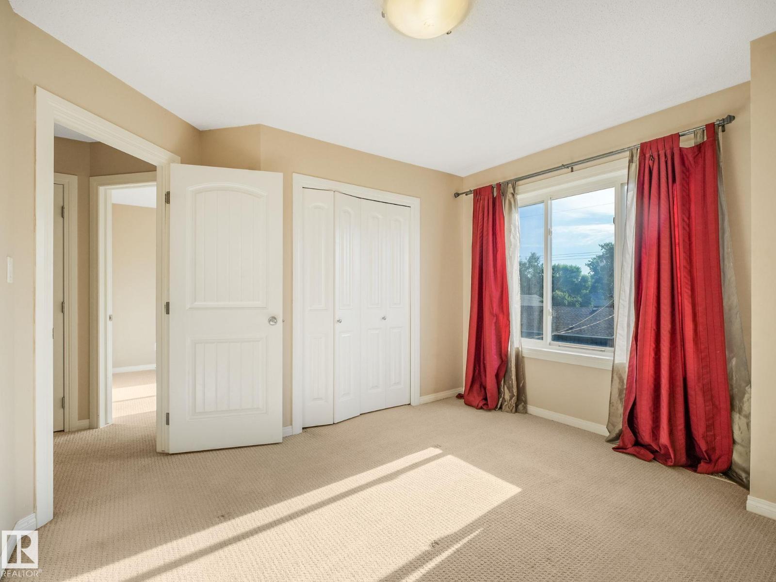 #4 11813 43 ST NW - 24