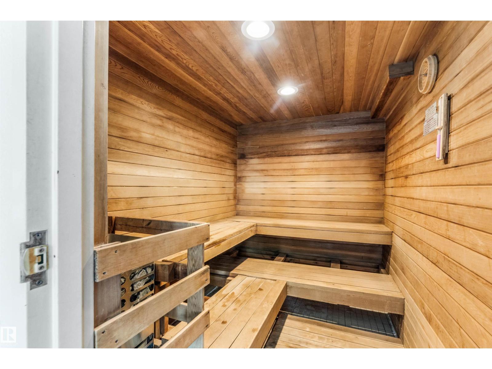 #115 18012 95 AV NW - 38