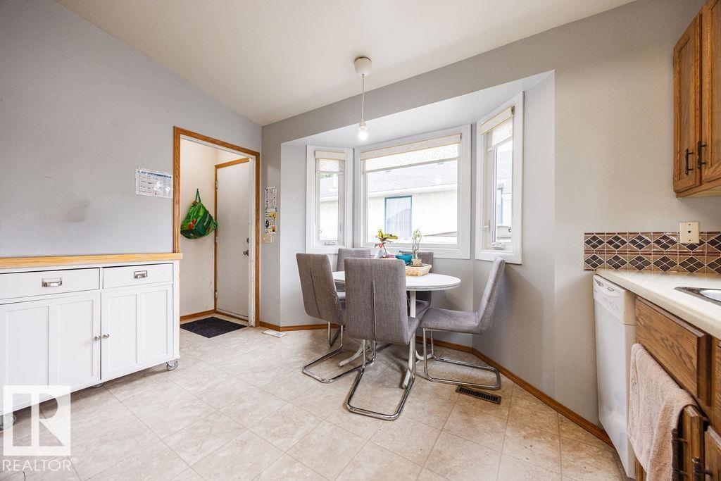 1139 35 ST NW - 8