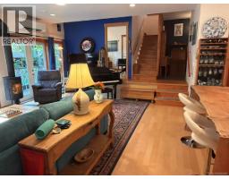 24 Pirate Pl, Protection Island, BC V9R6R1 Photo 17