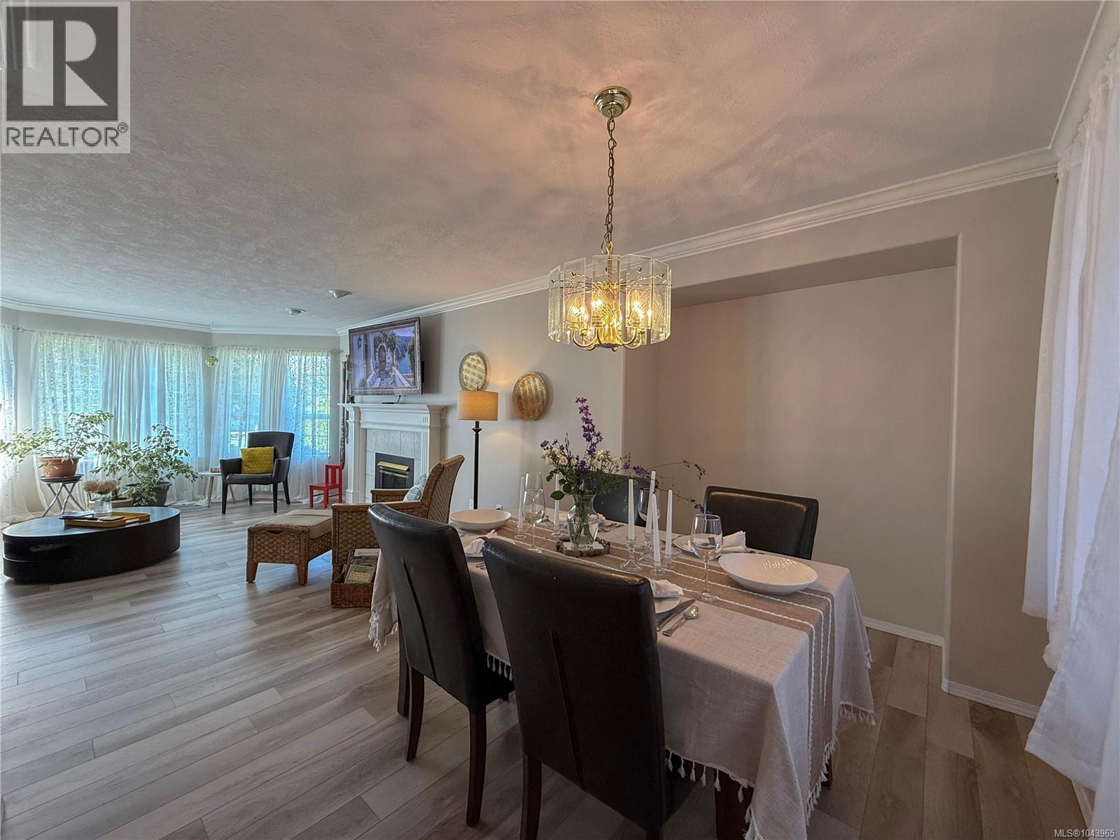 688 Albatross Cres - 10