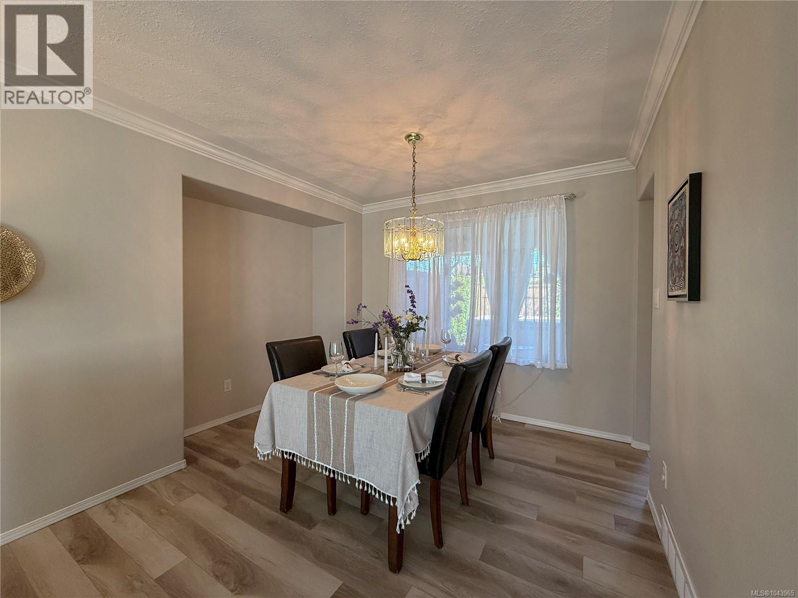 688 Albatross Cres - 11