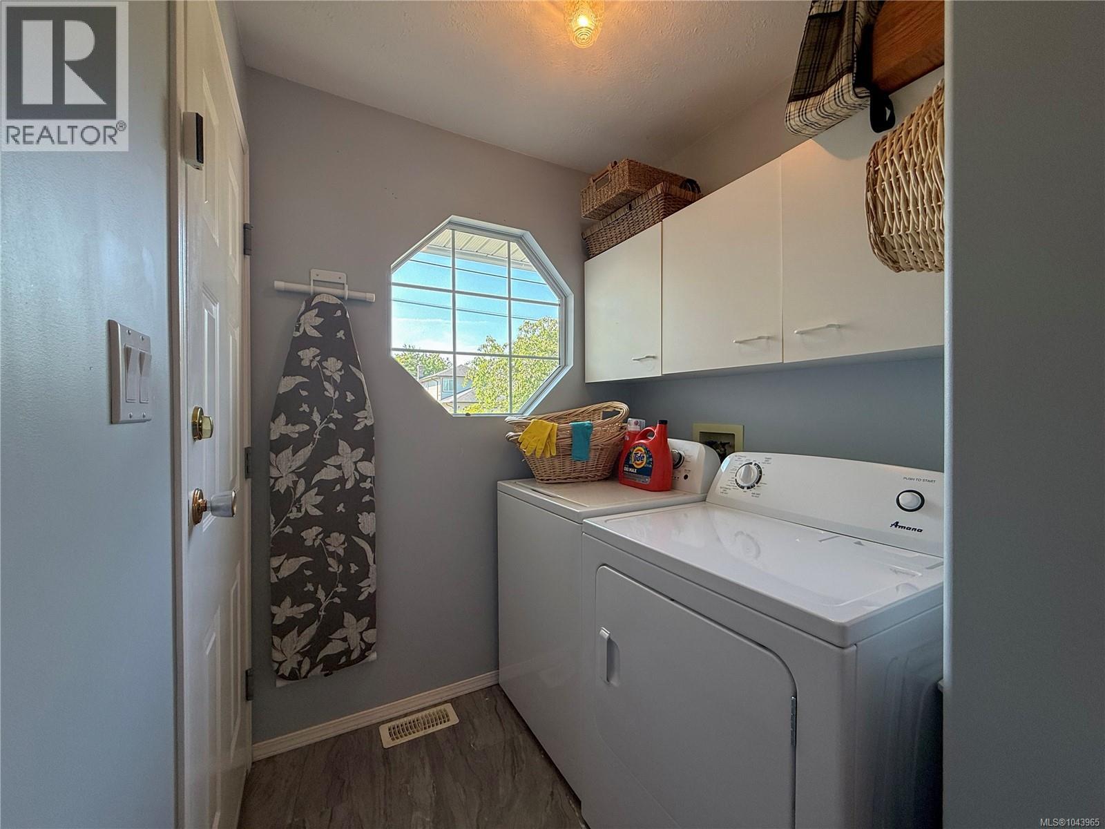 688 Albatross Cres - 20