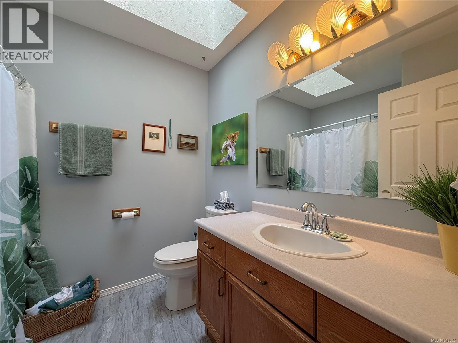 688 Albatross Cres - 28