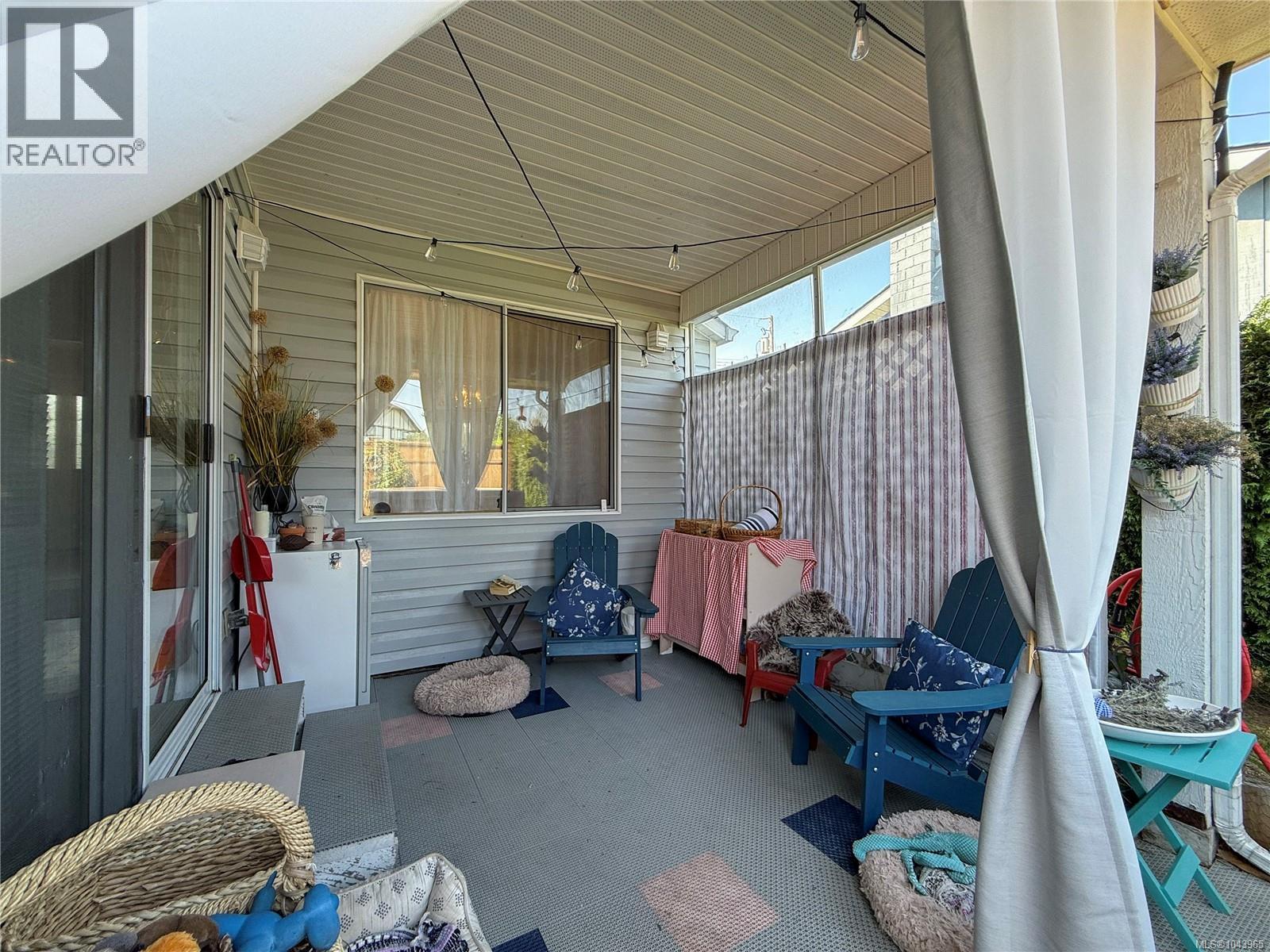 688 Albatross Cres - 29