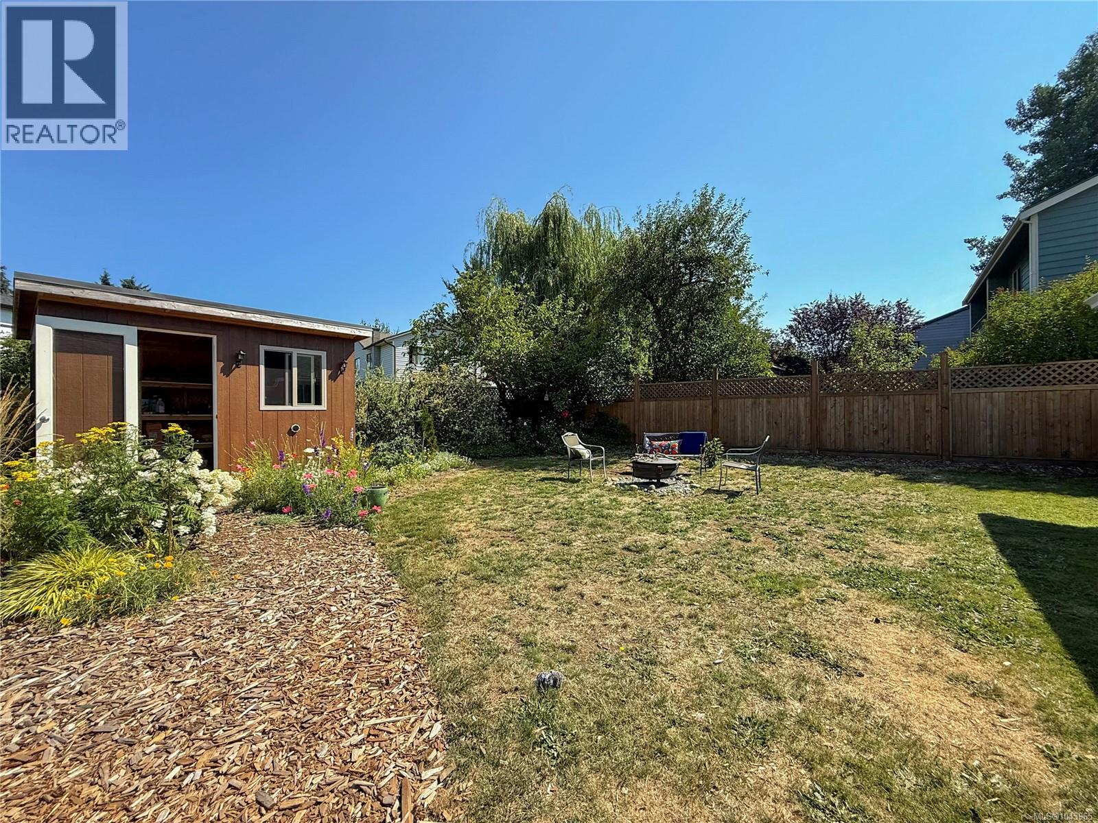 688 Albatross Cres - 31