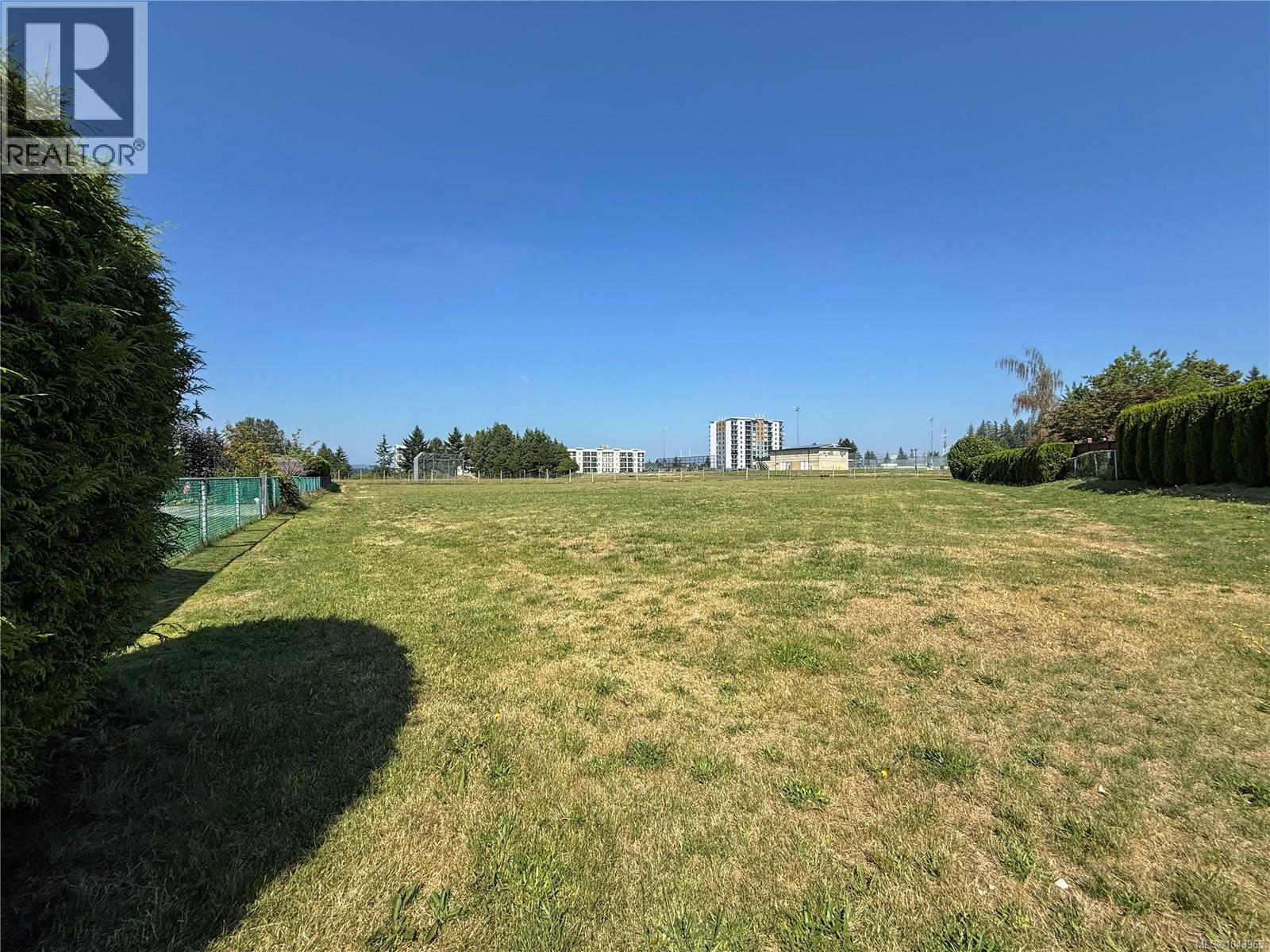 688 Albatross Cres - 38