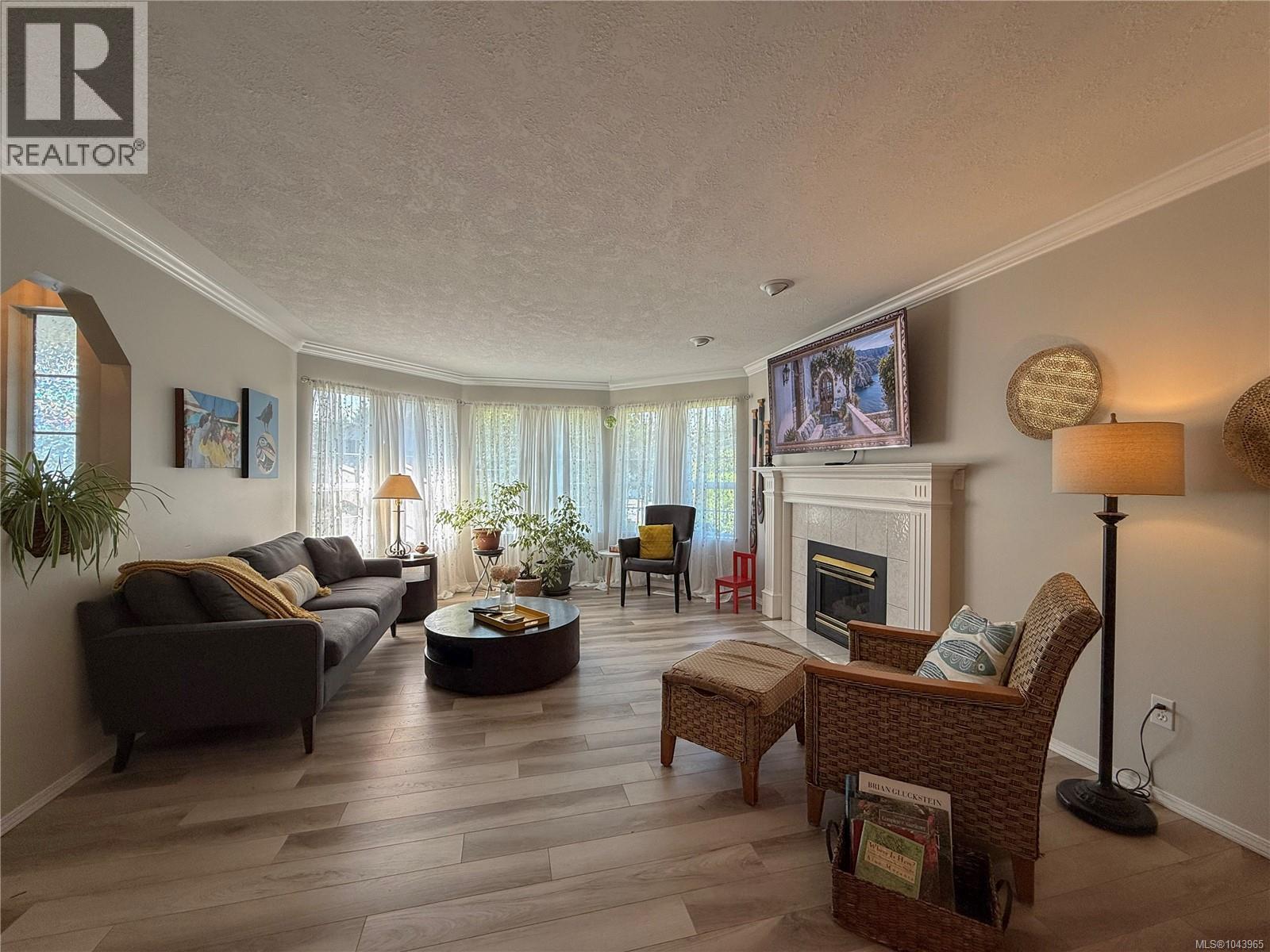 688 Albatross Cres - 8