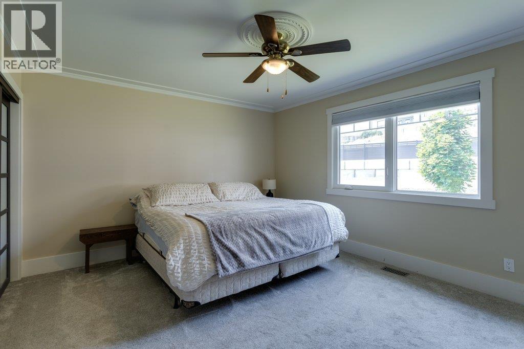 111 Westside Road N - 36