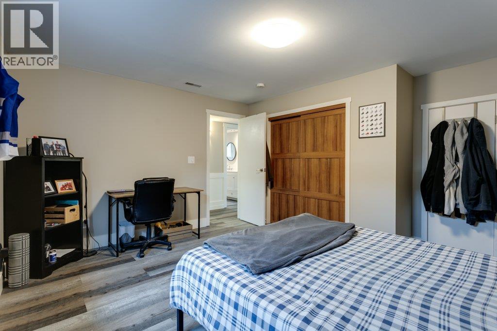 111 Westside Road N - 60