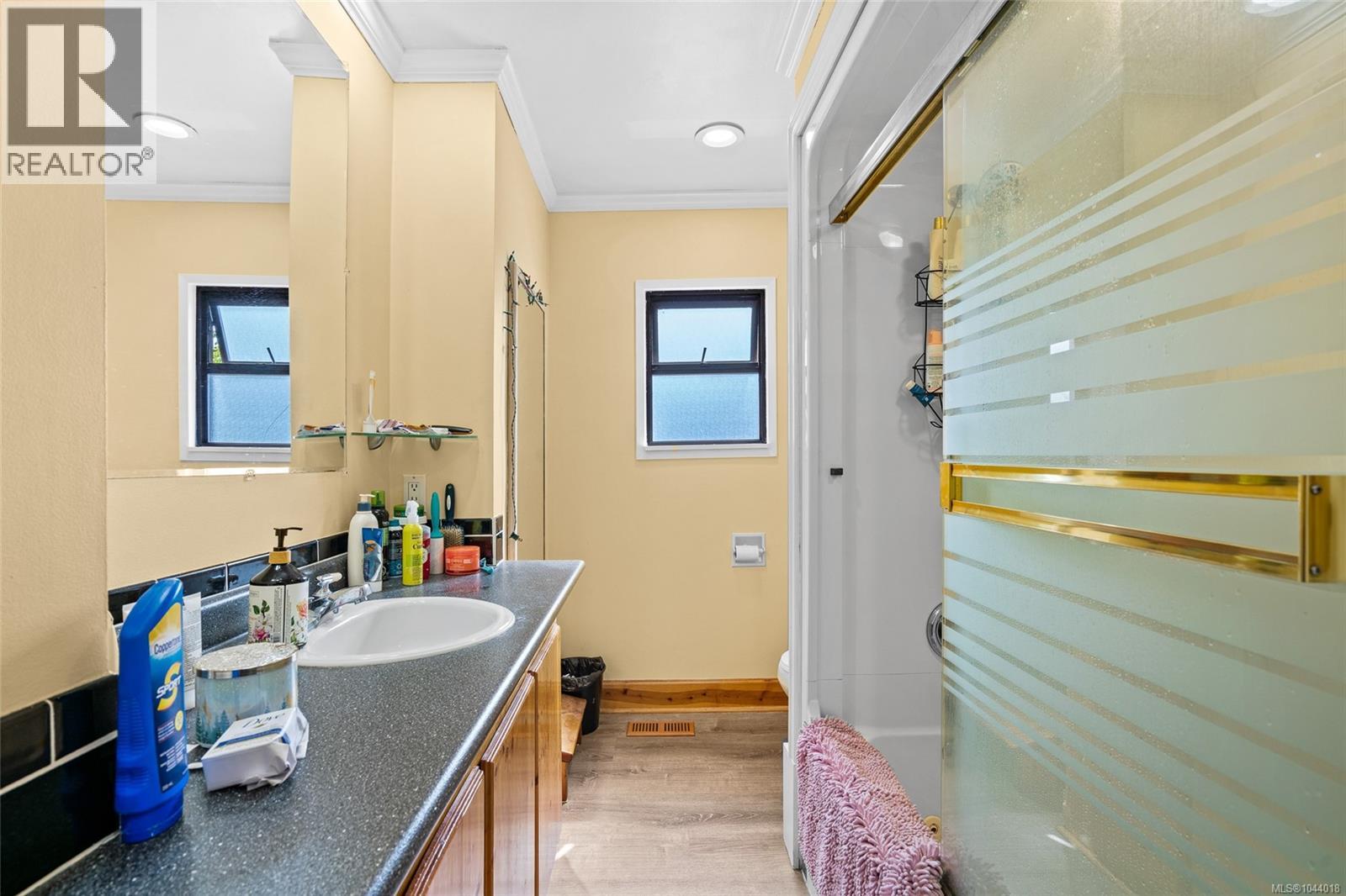 1439 Haultain St - Image 17