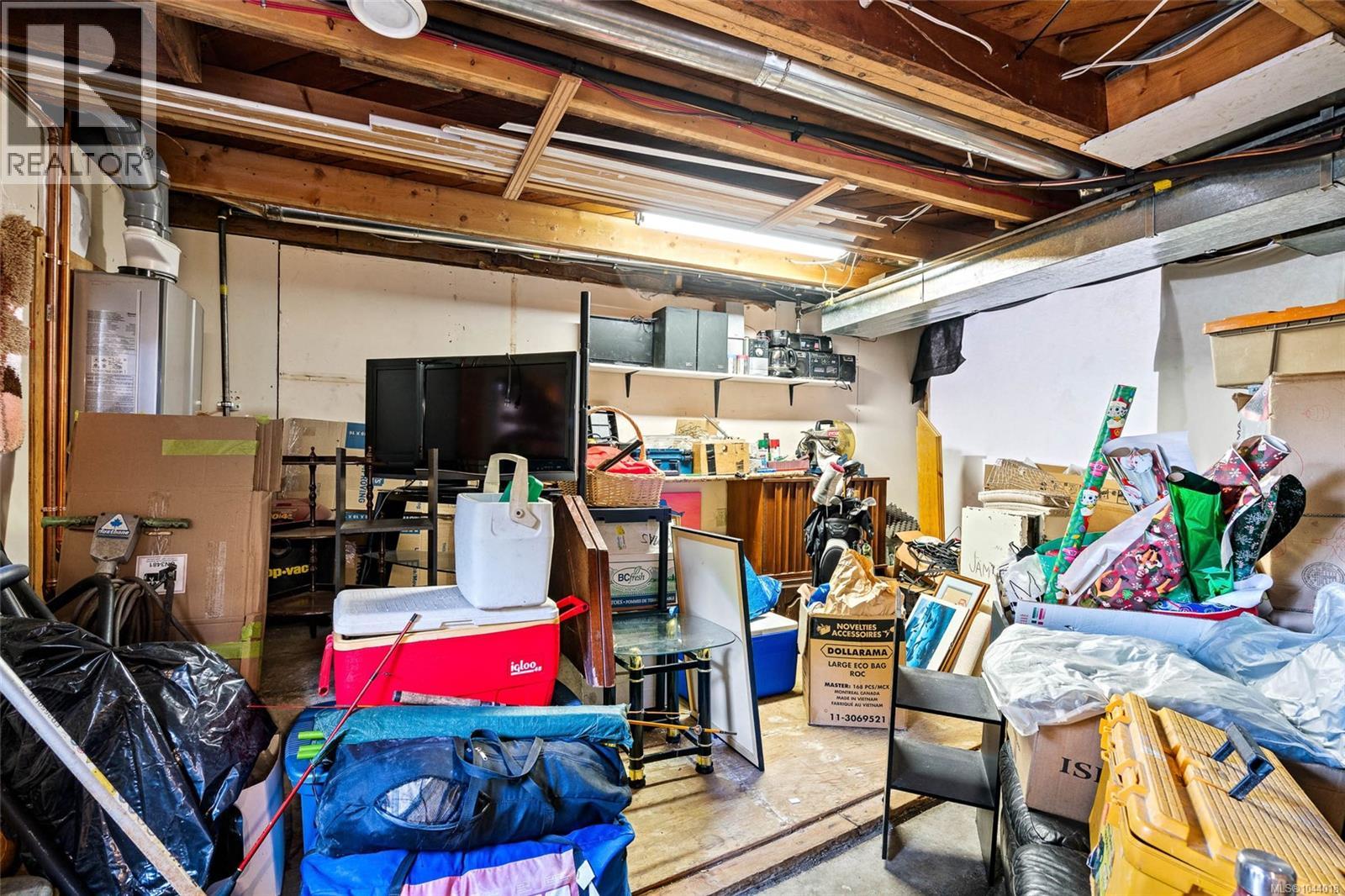 1439 Haultain St - Image 32