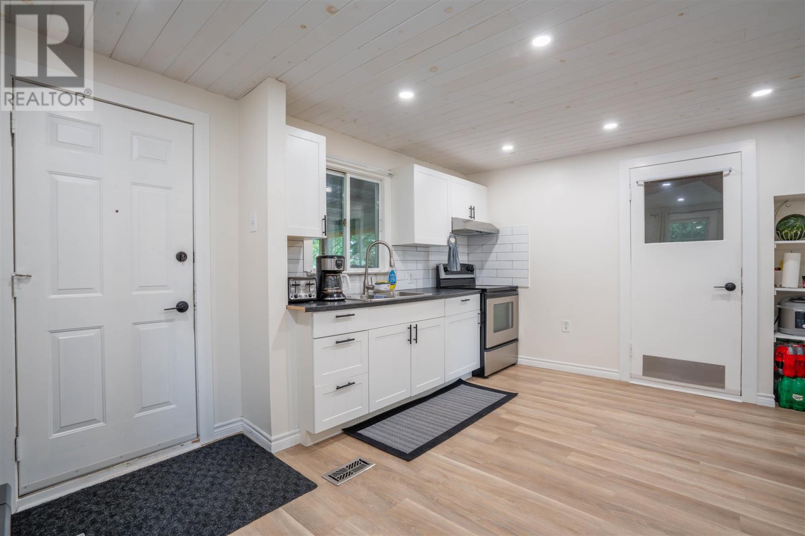 434 Lake ST - 26