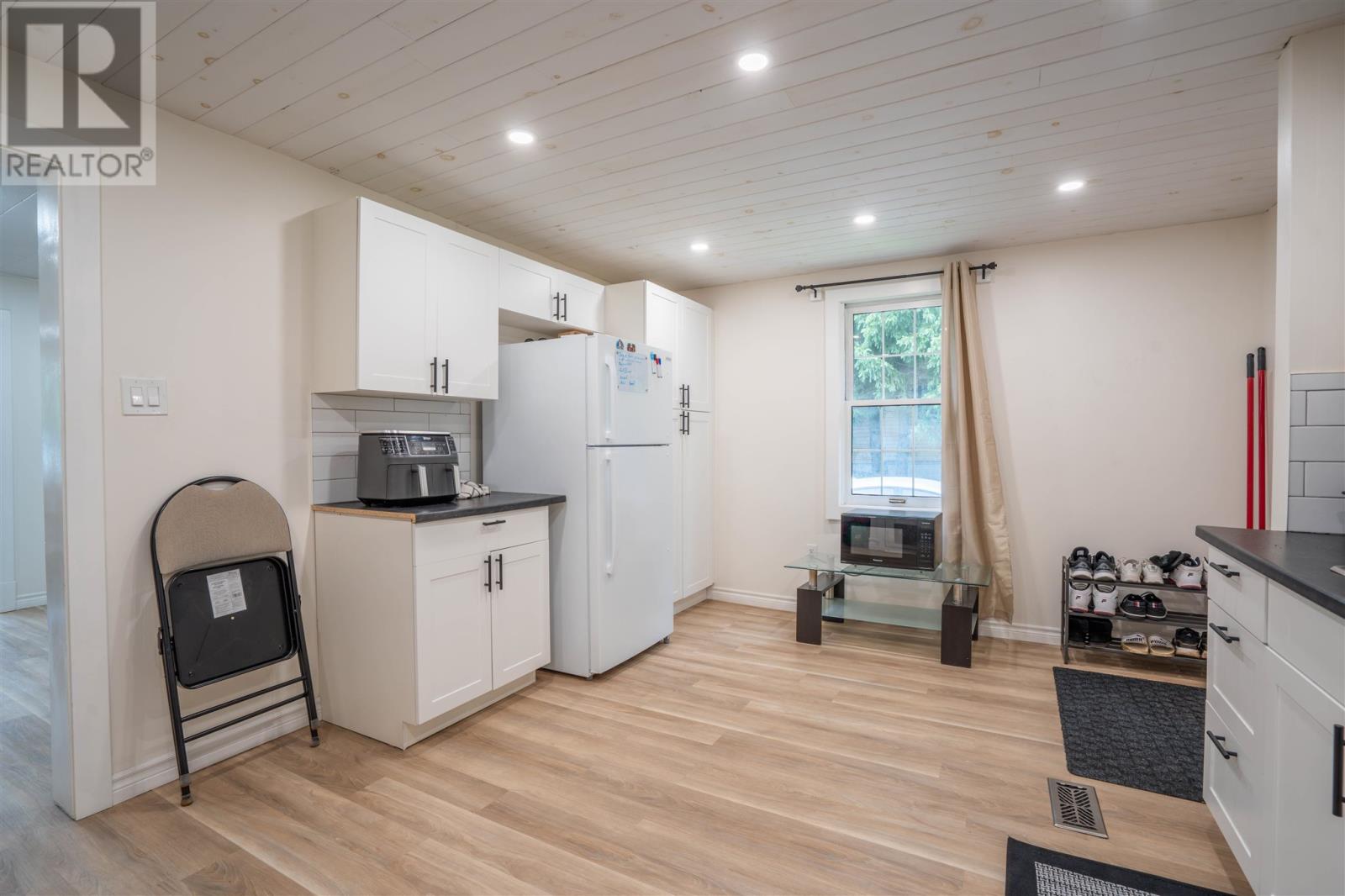 434 Lake ST - 28