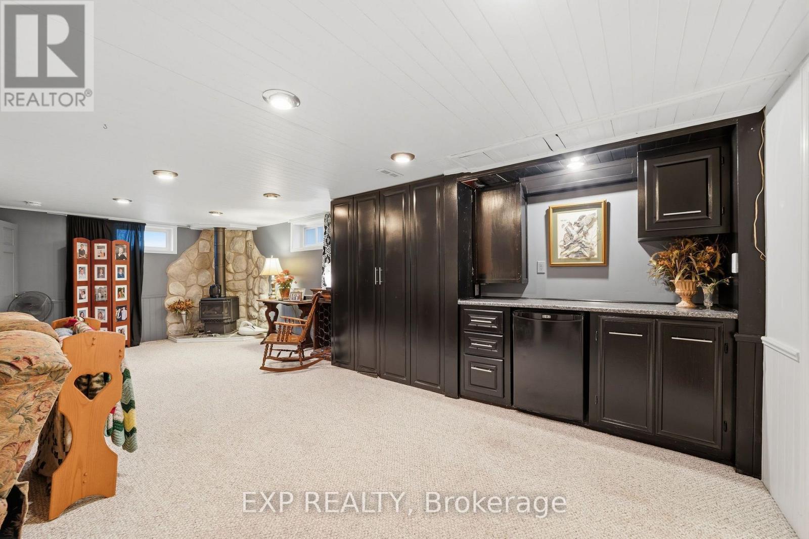71 MARIANNA DRIVE - 17