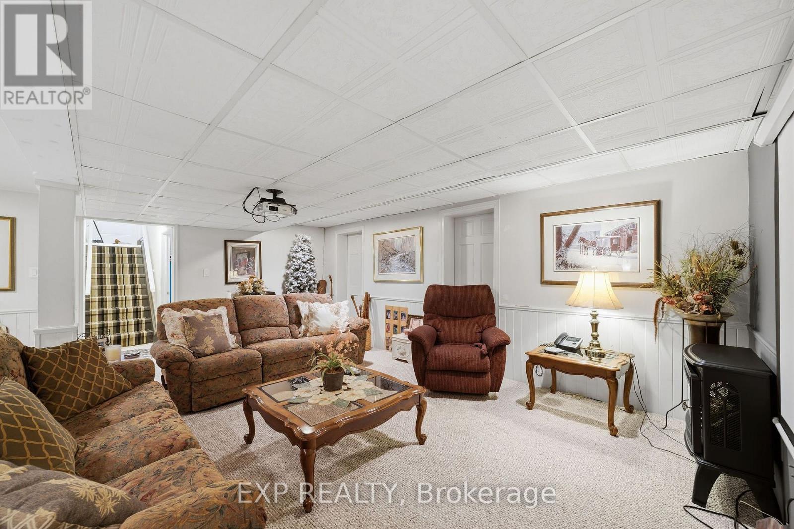 71 MARIANNA DRIVE - 19