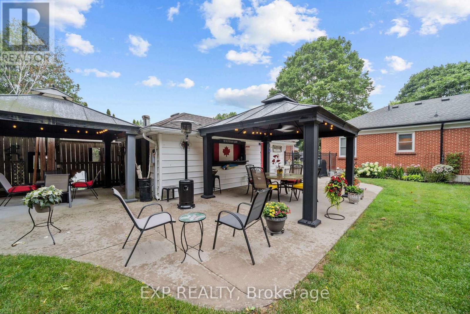 71 MARIANNA DRIVE - 26