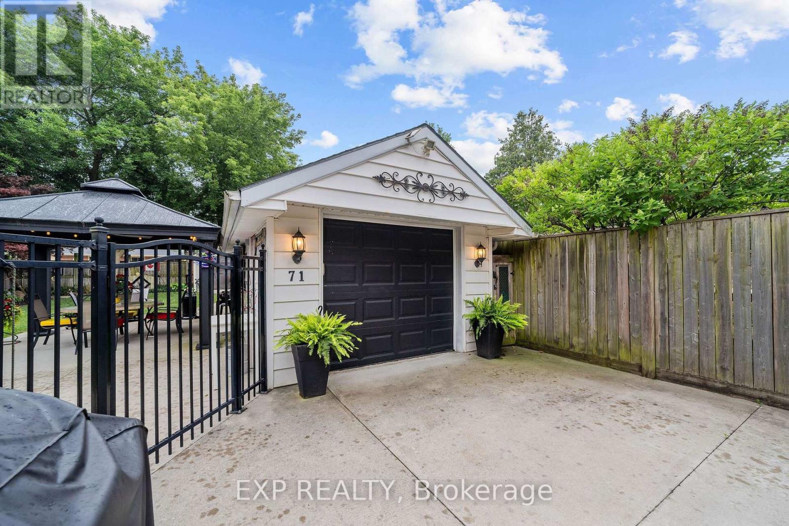 71 MARIANNA DRIVE - 30