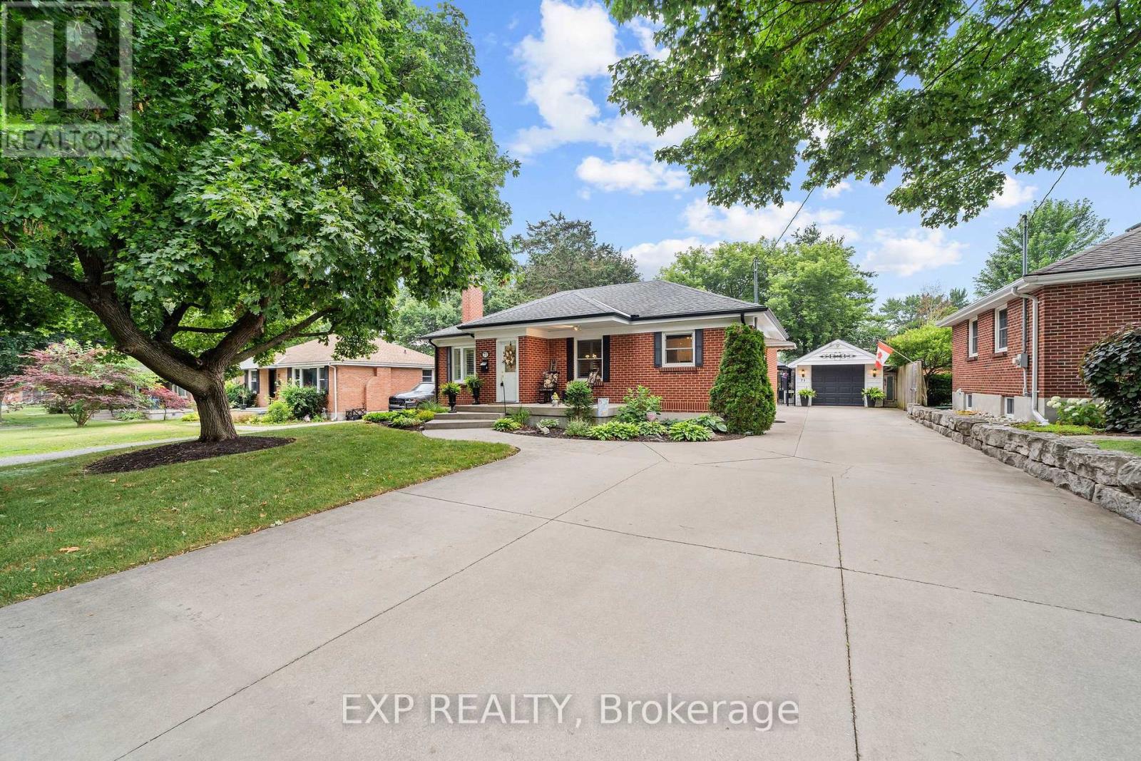 71 MARIANNA DRIVE - 31