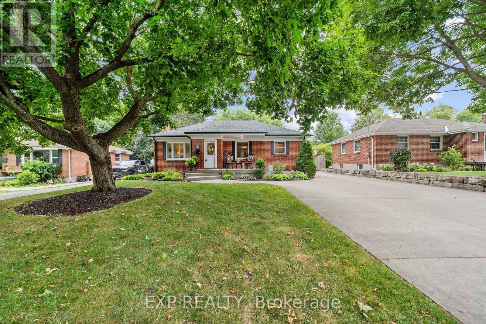 71 MARIANNA DRIVE - 33