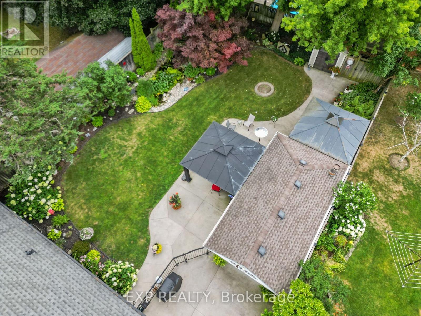 71 MARIANNA DRIVE - 35