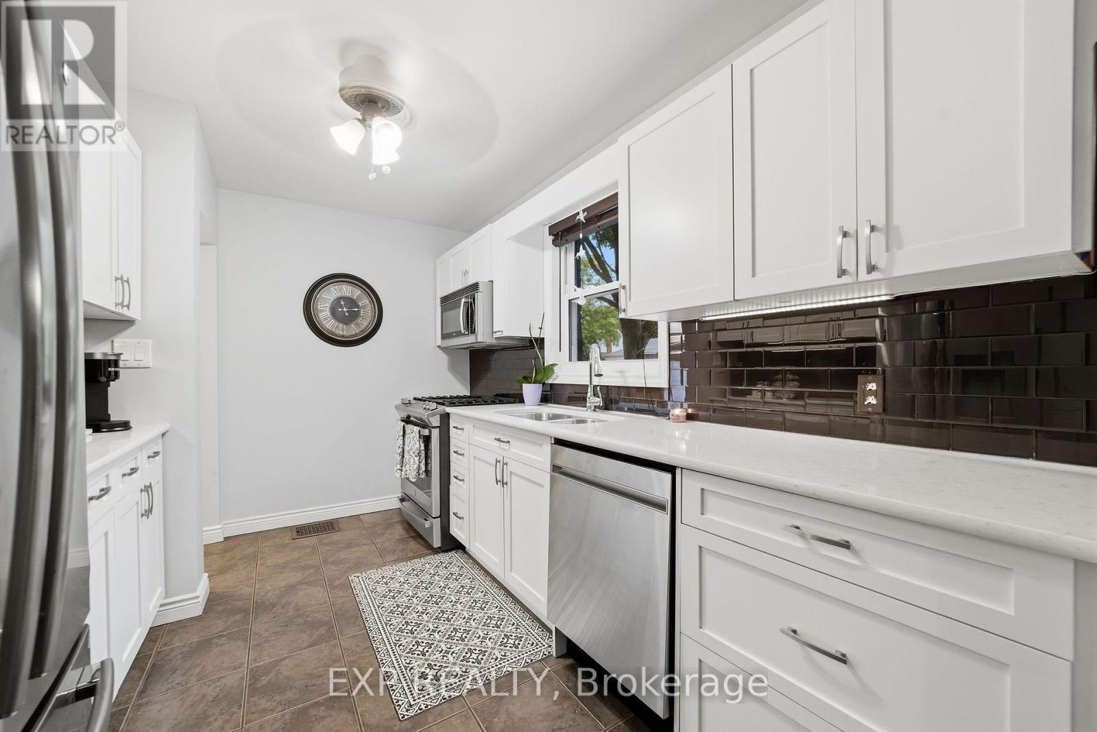 71 MARIANNA DRIVE - 9