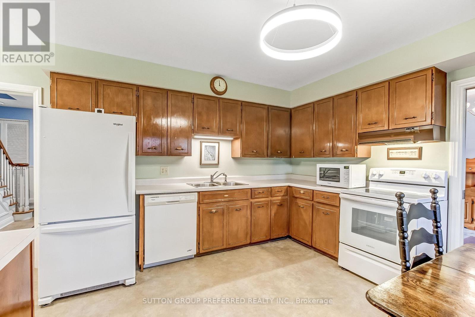 603 COMMISSIONERS ROAD E - 8