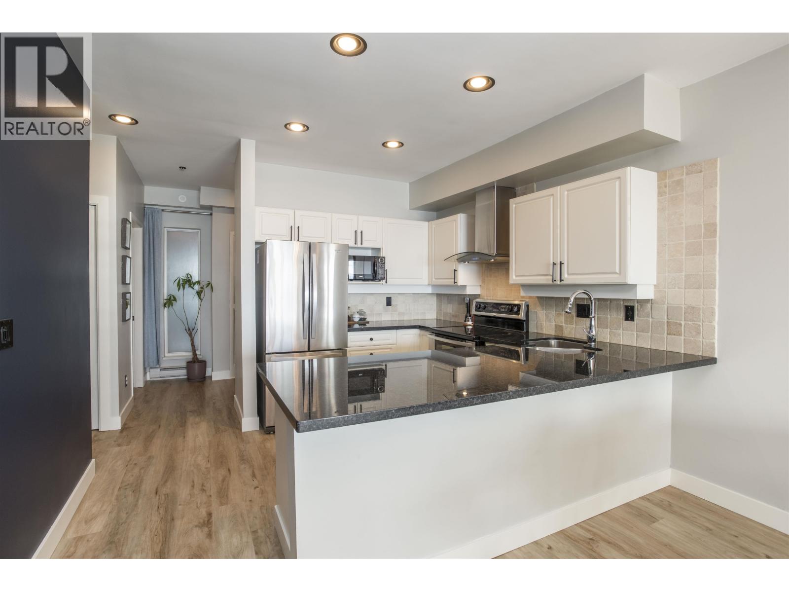 2 Bed, 2 Bath Apartment for Sale in Tsawwassen – 308 1120 TSATSU SHORES DRIVE, Tsawwassen – MLS# R3107044 - Image 4