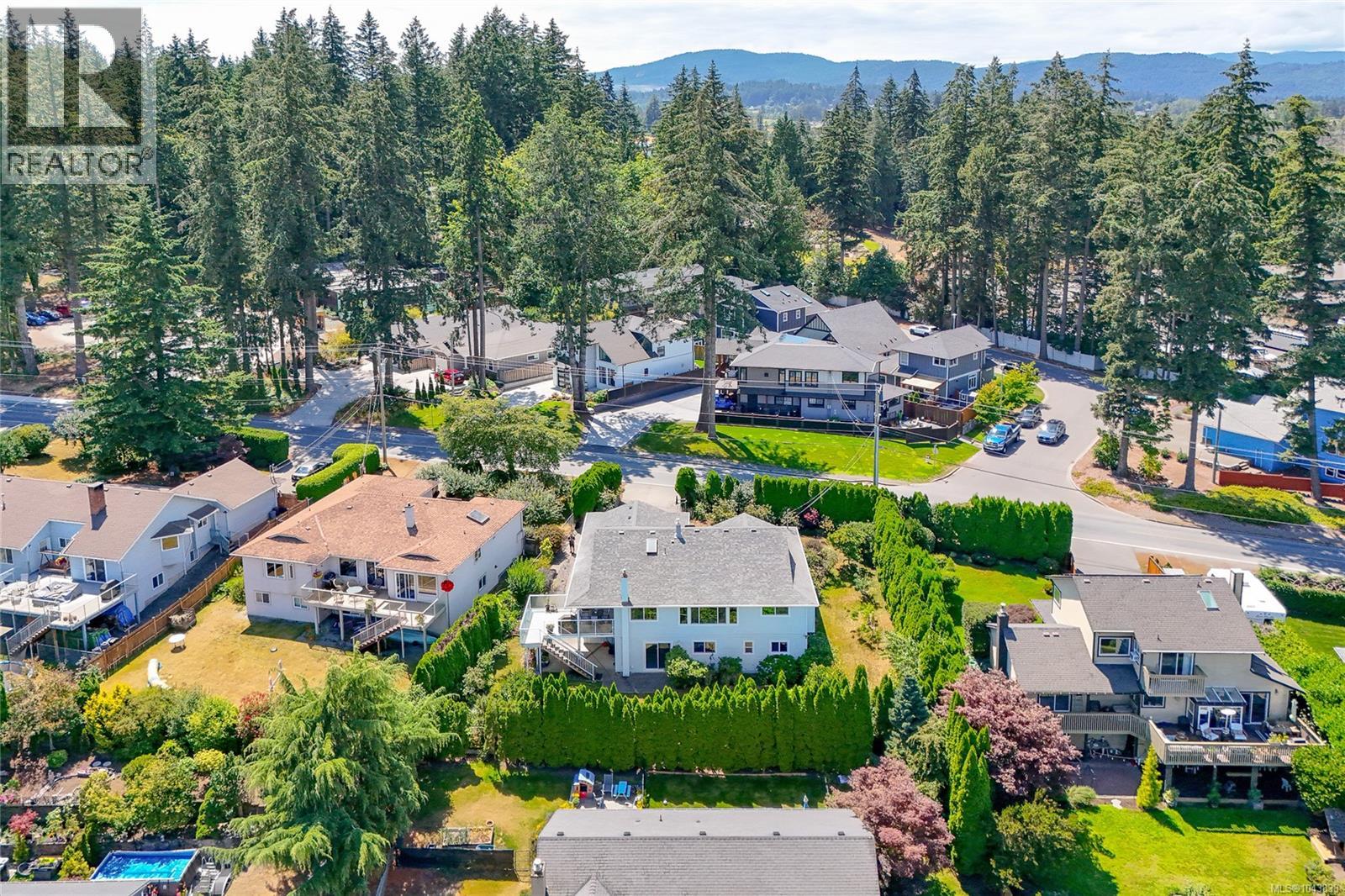 7453 Veyaness Rd - 55