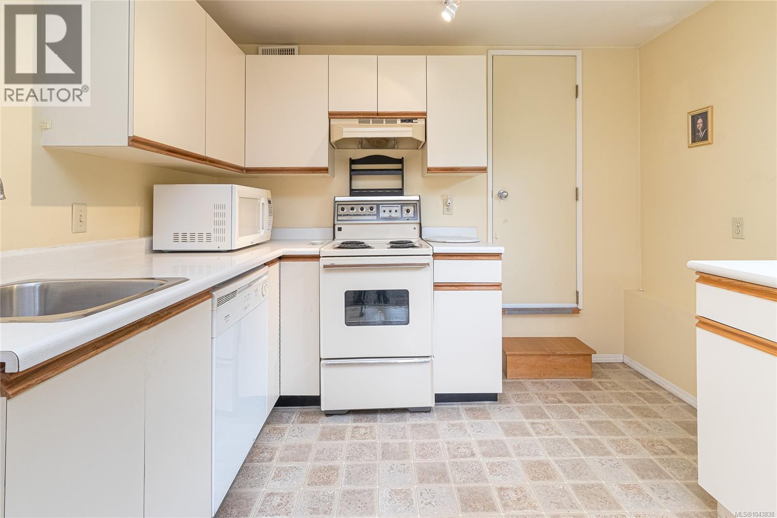 7453 Veyaness Rd - 36
