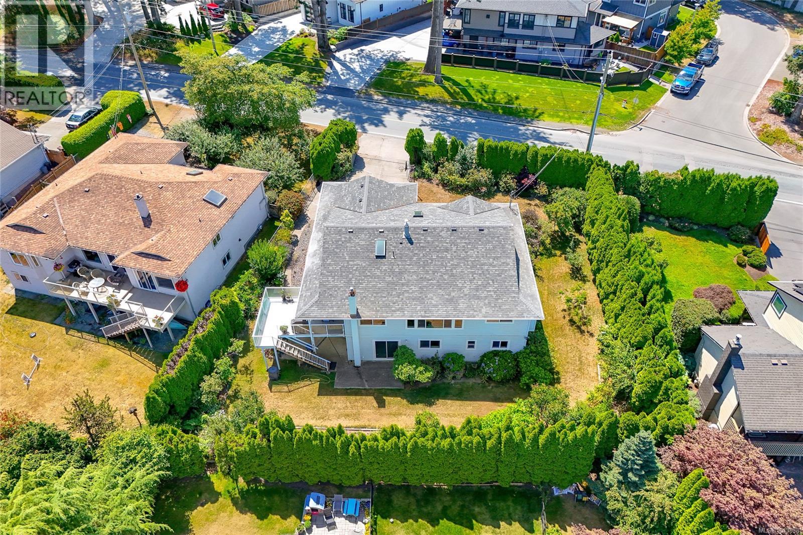7453 Veyaness Rd - 2