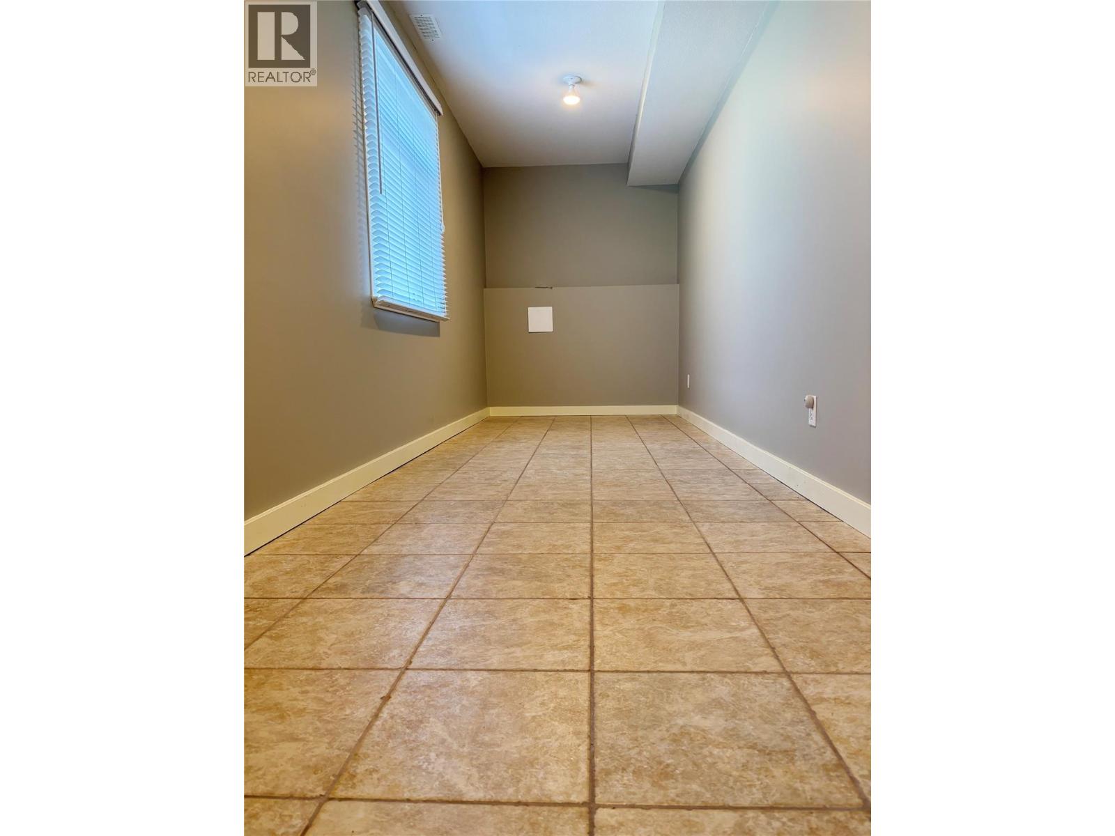 2233 Helgason Drive - 37