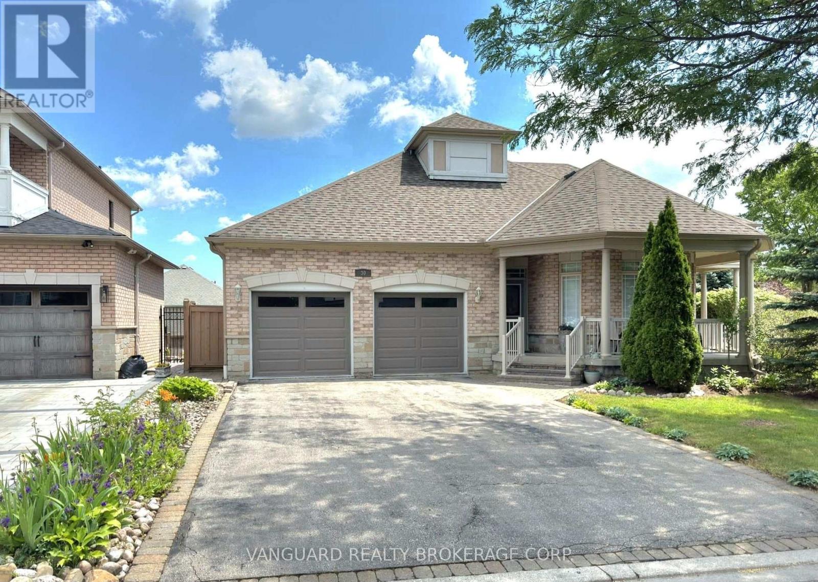 30 NOAH CRESCENT - 2