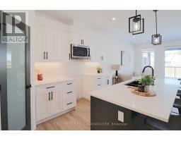 11 - 32 Postma Crescent, North Middlesex, ON N0M1A0 Photo 17