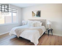 11 - 32 Postma Crescent, North Middlesex, ON N0M1A0 Photo 25