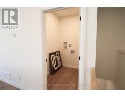11 - 32 Postma Crescent, North Middlesex, ON N0M1A0 Photo 30