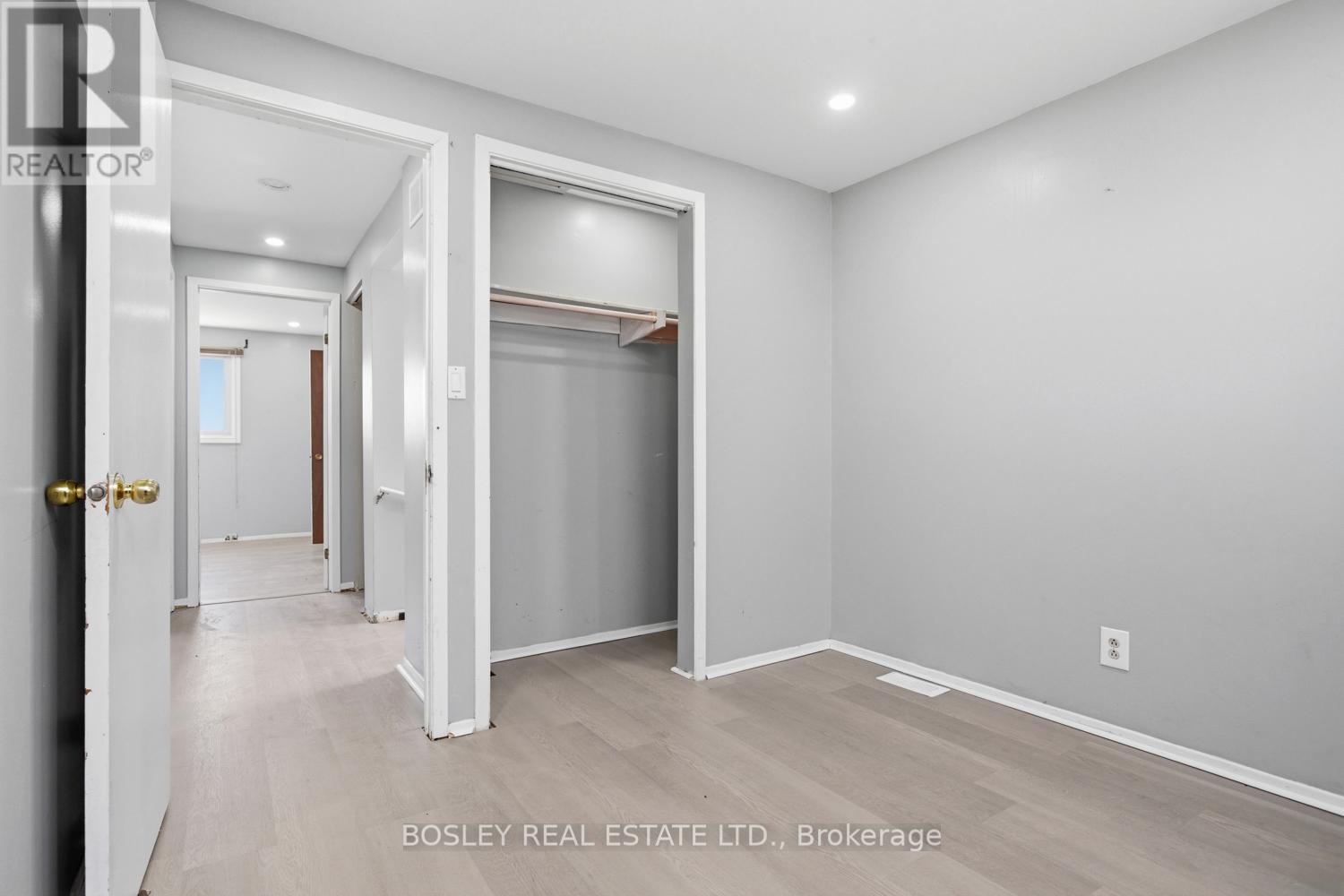 32A CROSSLEY DRIVE - 20