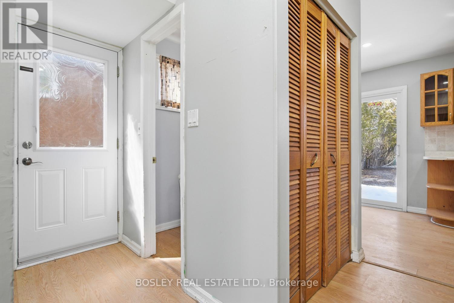 32A CROSSLEY DRIVE - 8