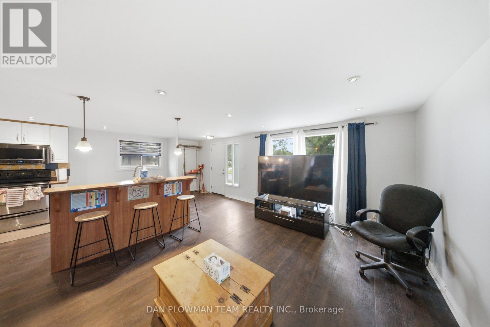 1185 NORMAN COURT - 10