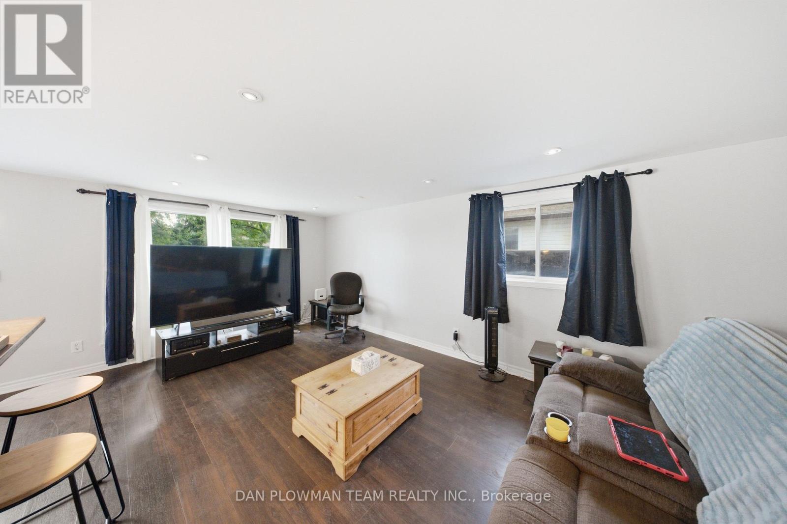1185 NORMAN COURT - 11