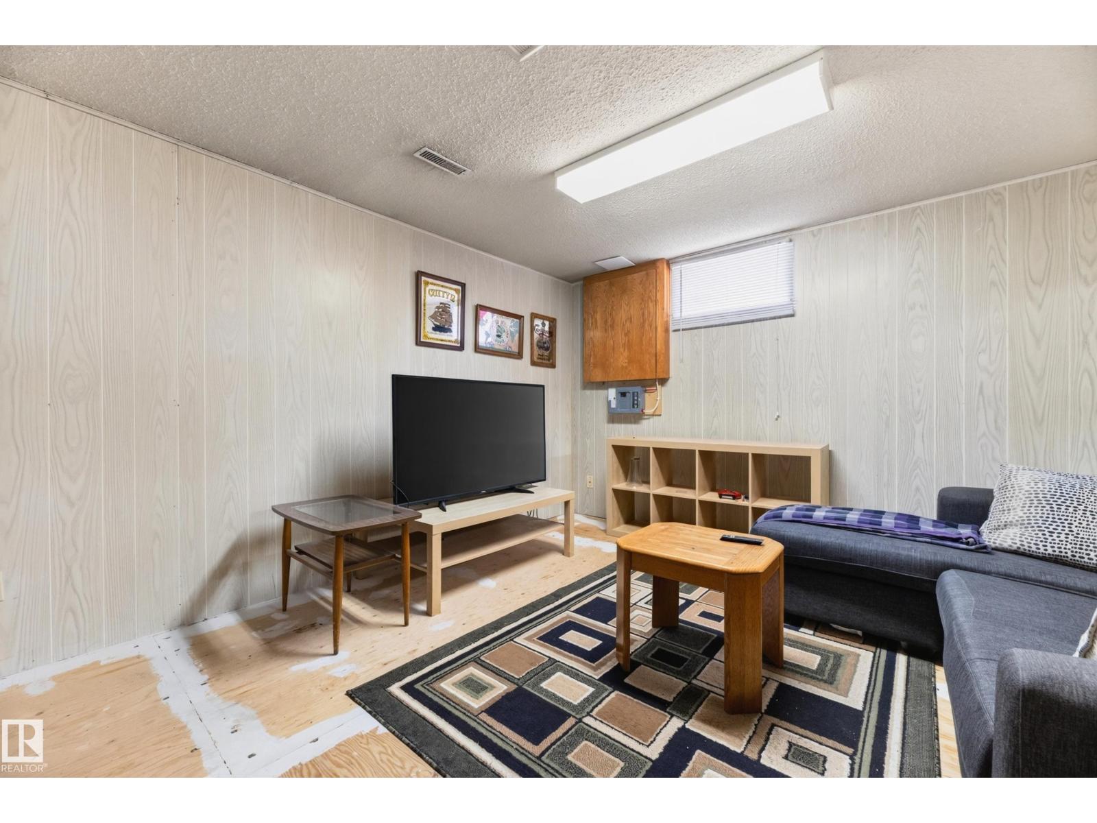 455 HUFFMAN CR NW - 40