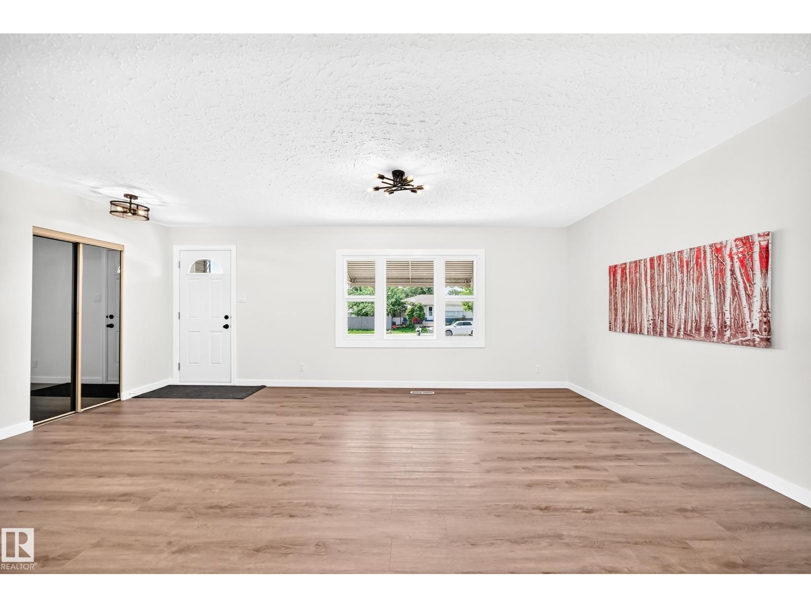 12819 107 ST NW - 14