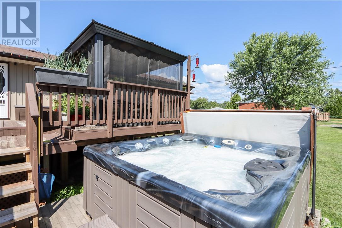 3140 Elm Street - 33
