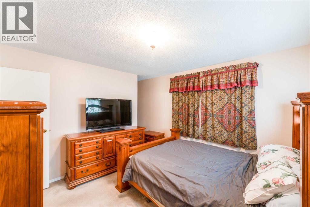 6823 4 Avenue SE - 12
