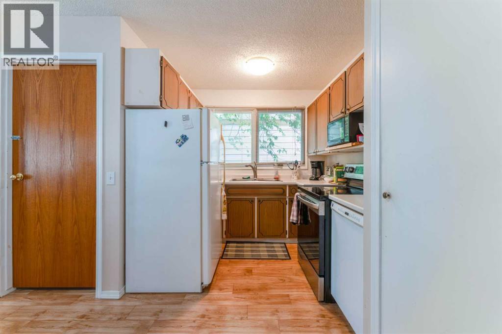6823 4 Avenue SE - 9