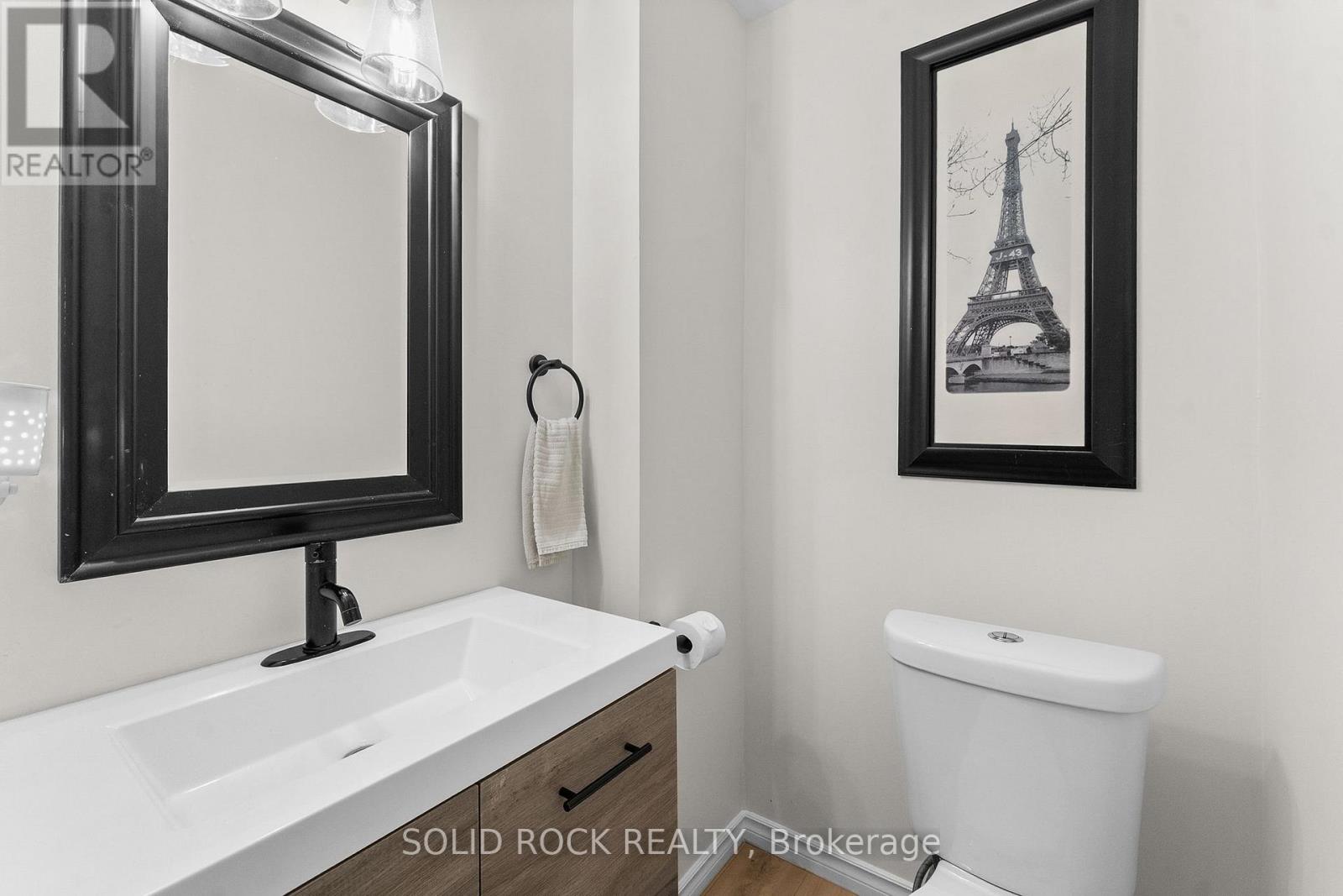 708 MCKENZIE AVENUE - Image 10