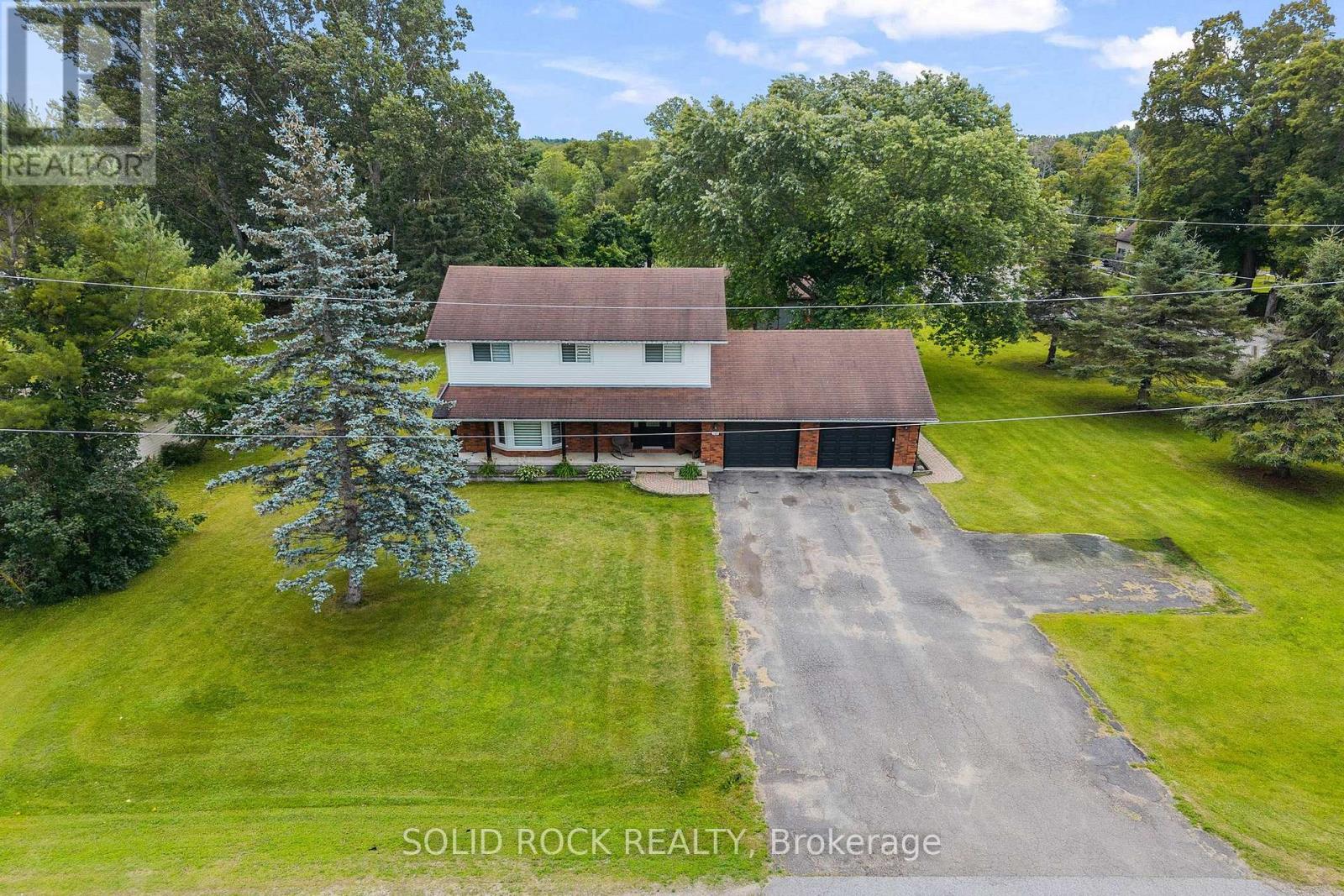708 MCKENZIE AVENUE - 2
